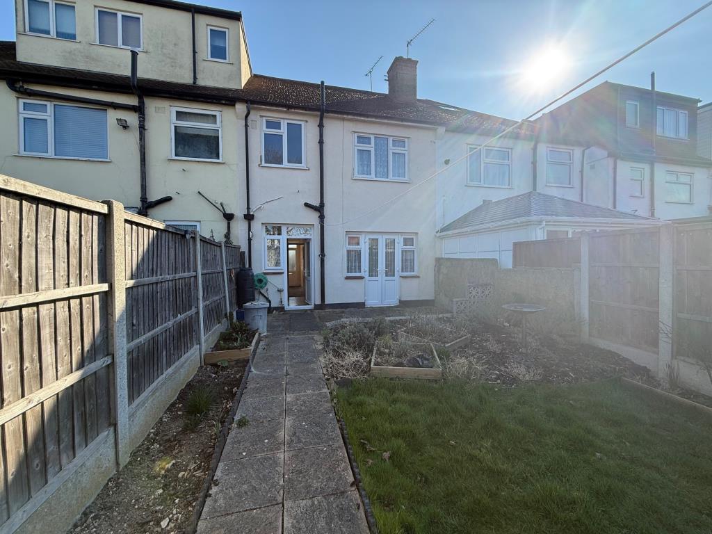 Lot: 109 - THREE-BEDROOM TERRACE HOUSE FOR IMPROVEMENT AND REFURBISHMENT - Rear aspect of property